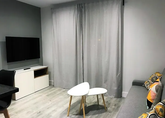 לינה וארוחת בוקר Ciudad De 3*