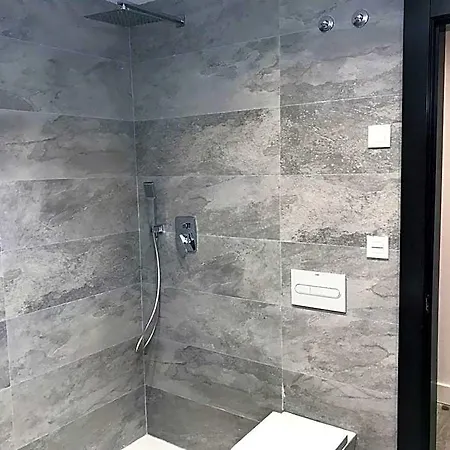 Ciudad De 3*